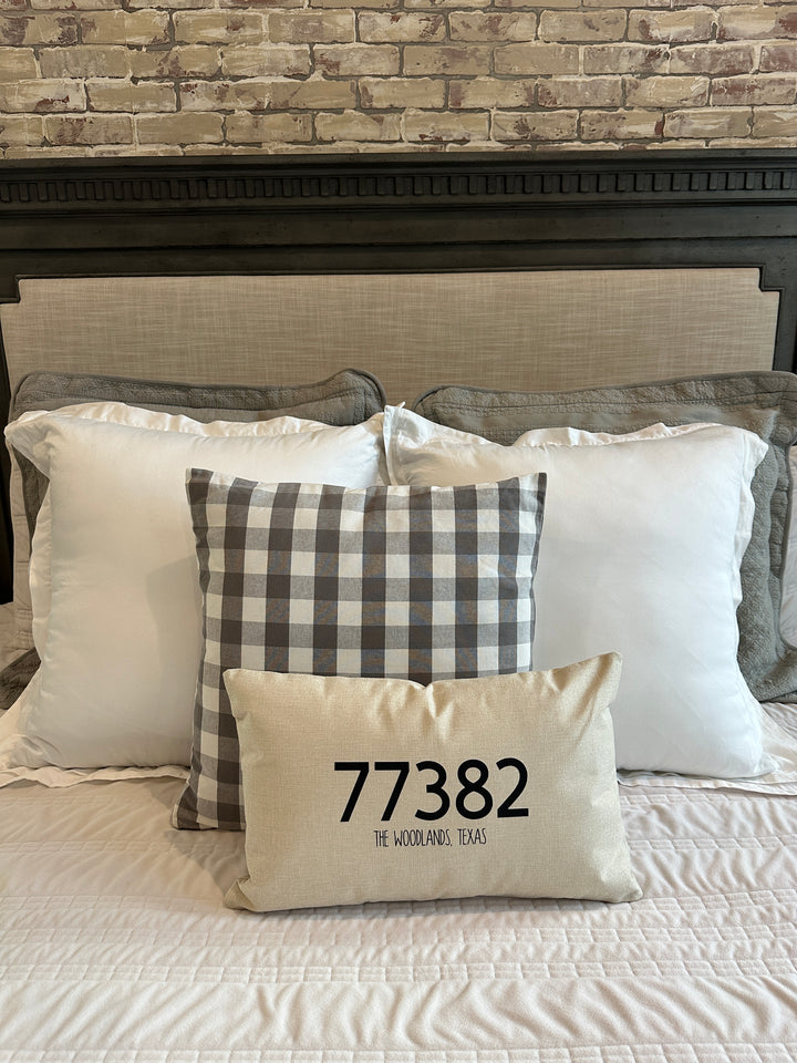 77382 Throw Pillow